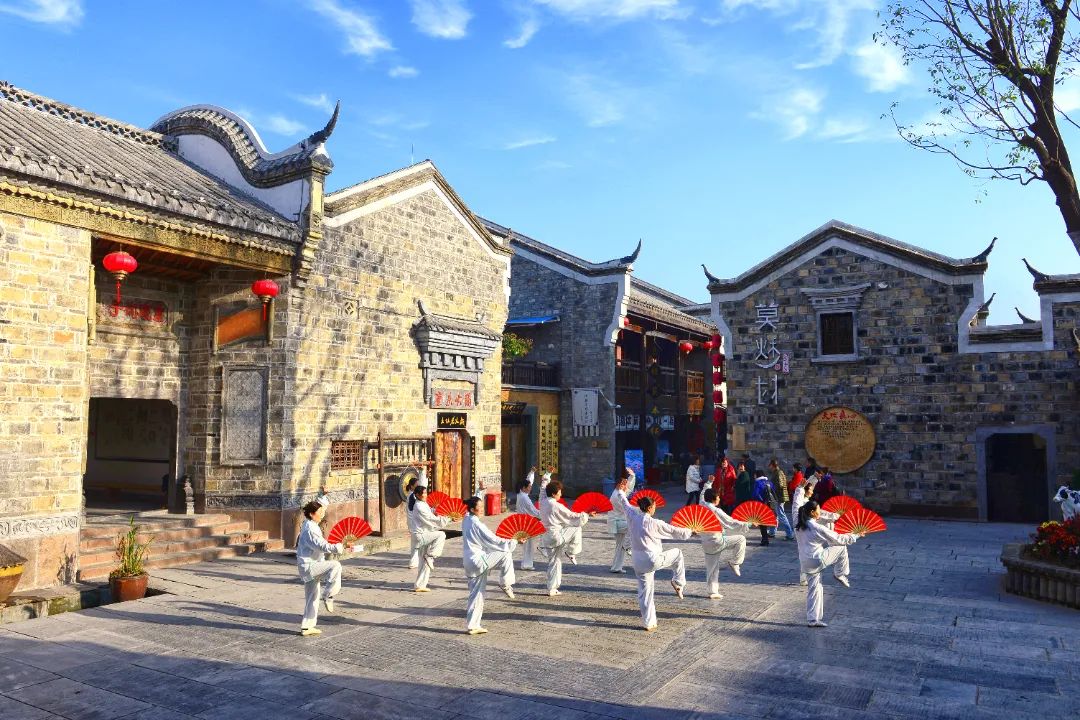 地道乡土民俗 浪漫荆楚民艺  钟祥莫愁村.jpg