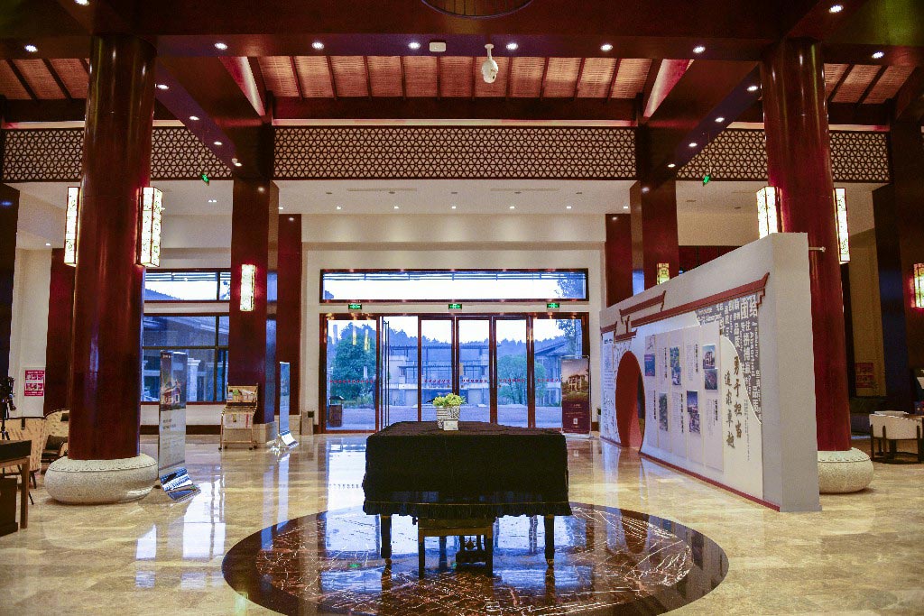 华美达酒店